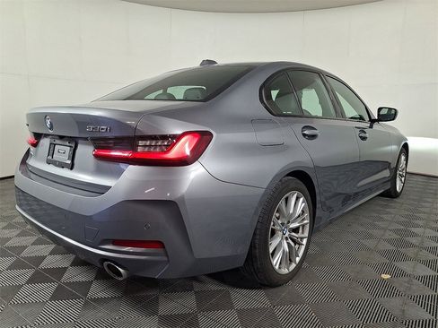 Used 2023 BMW 330i xDrive Sedan w/ Premium Package image 10
