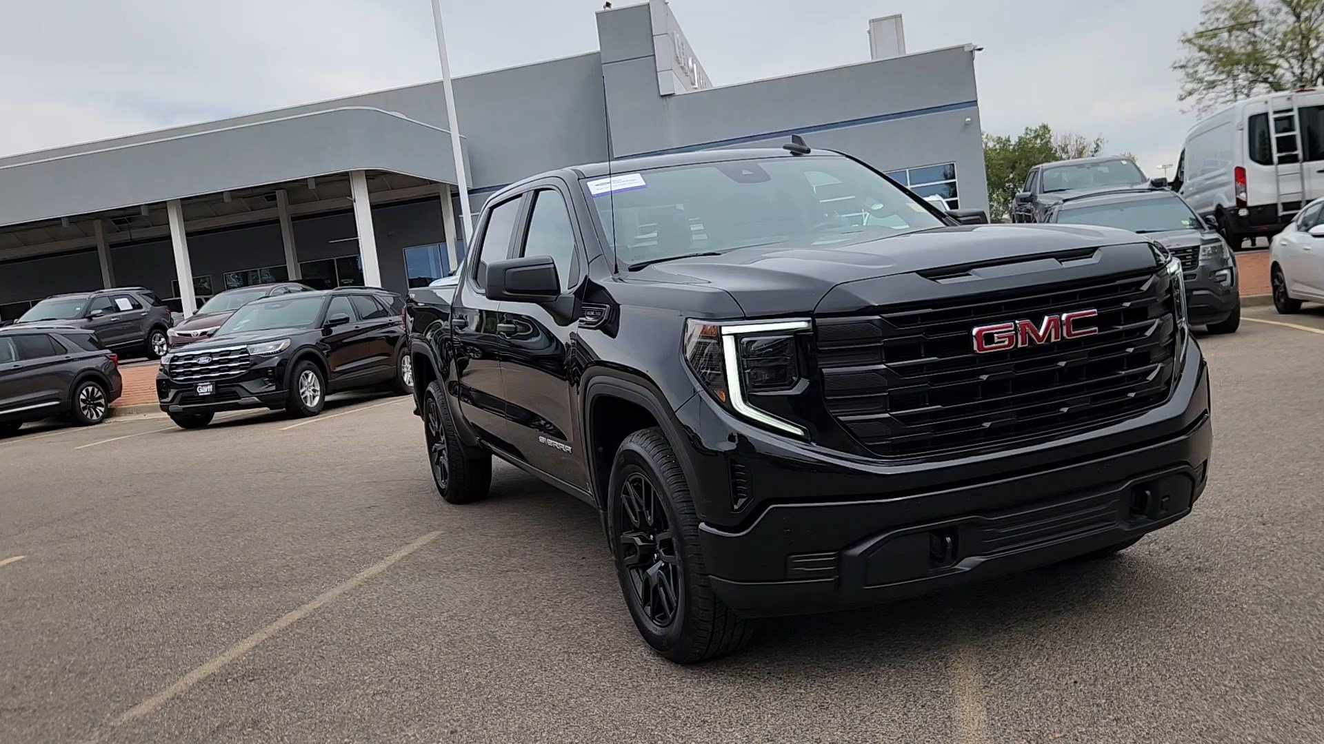 Used 2024 GMC Sierra 1500 Pro w/ Graphite Edition AWD/4WD image 7