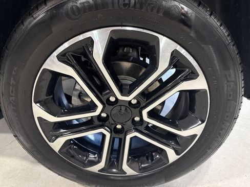 Used 2023 Jeep Compass Limited w/ Sun and Sound Group AWD/4WD image 14