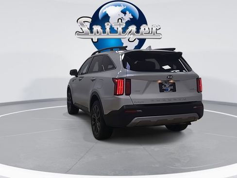 Used 2021 Kia Sorento SX Prestige image 2