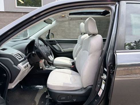 Used 2018 Subaru Forester 2.5i Premium w/ All-Weather Package AWD/4WD image 21