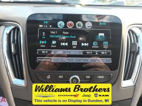 Used 2018 Chevrolet Malibu LT image 16