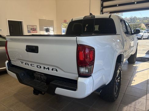 Used 2016 Toyota Tacoma TRD Sport w/ Towing Package image 8