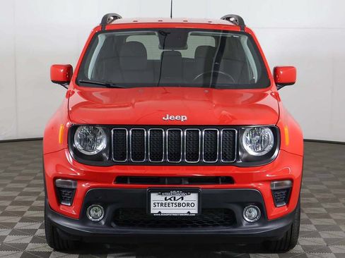 Used 2019 Jeep Renegade Latitude w/ Cold Weather Group AWD/4WD image 9