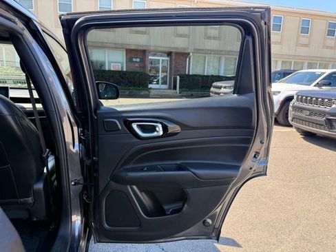 Used 2023 Jeep Compass Altitude w/ Sun and Sound Group image 30