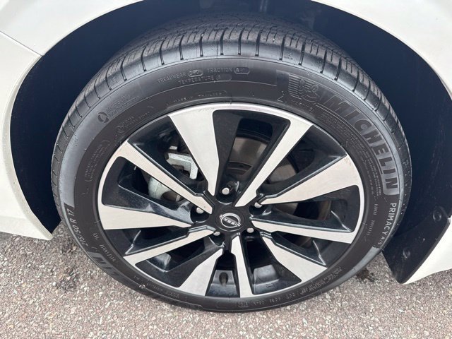 Certified 2025 Nissan Sentra SV w/ SV Premium Package FWD image 33