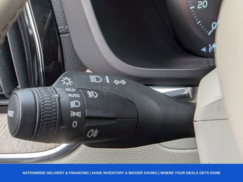 Used 2020 Volvo XC60 T5 Inscription w/ Protection Package image 37