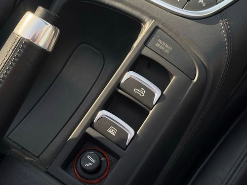 Used 2014 Audi R8 V10 w/ Full Leather Package image 68