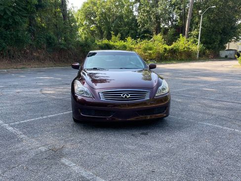 Used 2010 INFINITI G37 Convertible w/ Premium Pkg RWD image 2