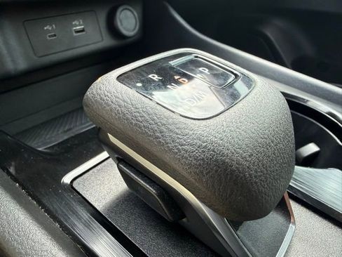 Used 2023 Nissan Rogue S image 23