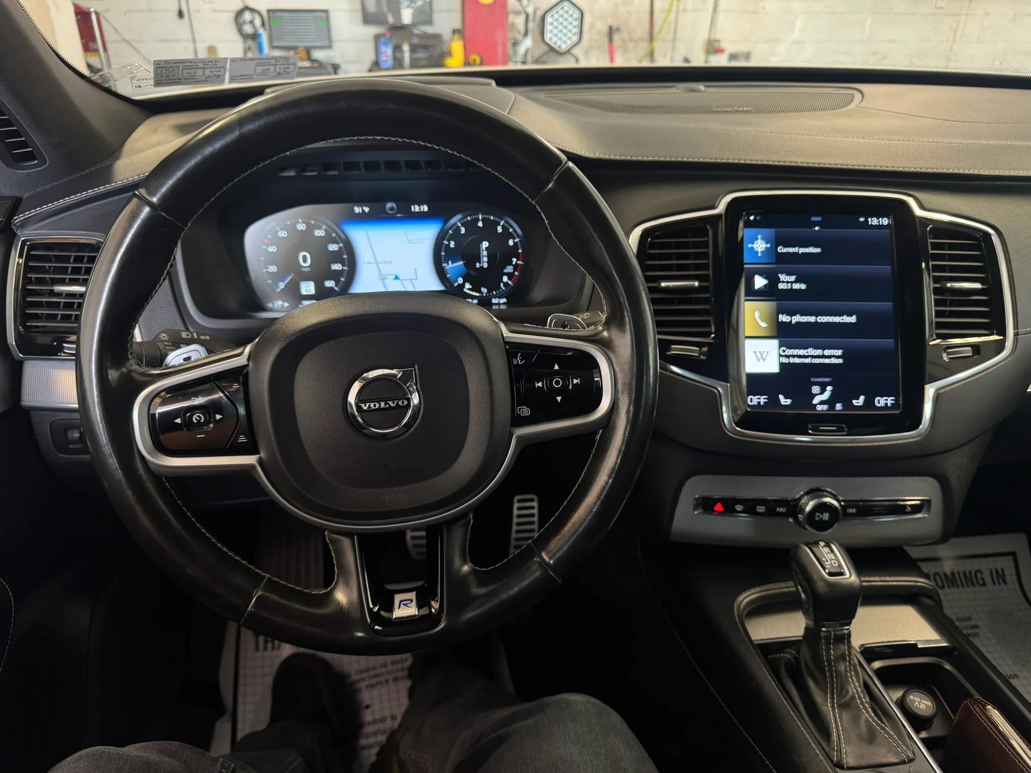 Used 2020 Volvo XC90 T6 R-Design w/ Protection Package Premier AWD/4WD image 35