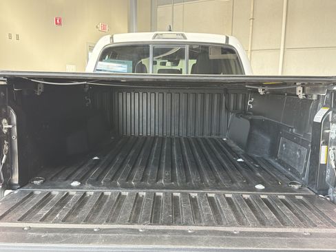 Used 2021 Toyota Tacoma SR AWD/4WD image 18