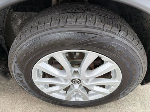 Used 2019 Nissan Rogue SV FWD image 18