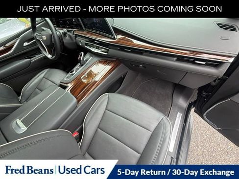 Used 2023 Cadillac Escalade ESV Premium Luxury w/ LPO, Floor Liner Package AWD/4WD image 19