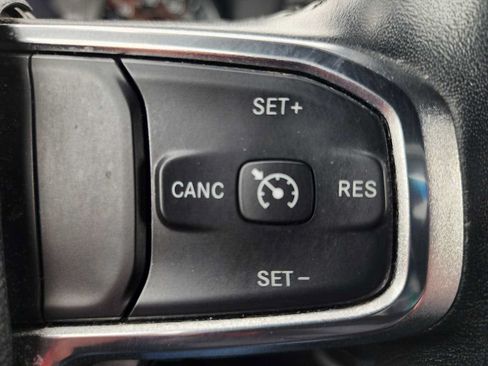 Used 2023 RAM 1500 Laramie AWD/4WD image 19