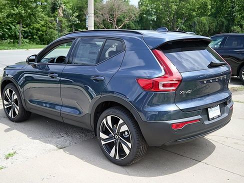 New 2026 Volvo XC40 B5 Plus w/ Climate Package AWD/4WD image 7