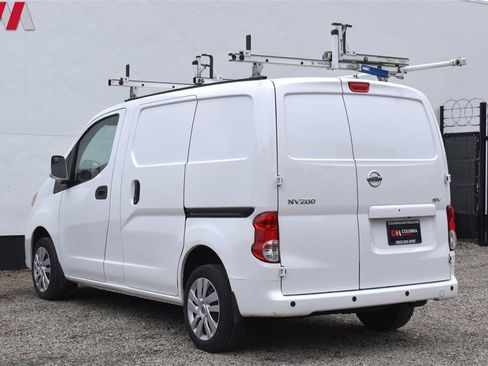 Used 2021 Nissan NV200 SV image 2