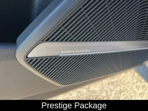 Used 2023 Audi SQ5 Prestige w/ Prestige Package image 11