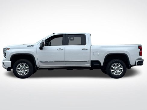 Used 2025 Chevrolet Silverado 3500 High Country w/ Technology Package image 7