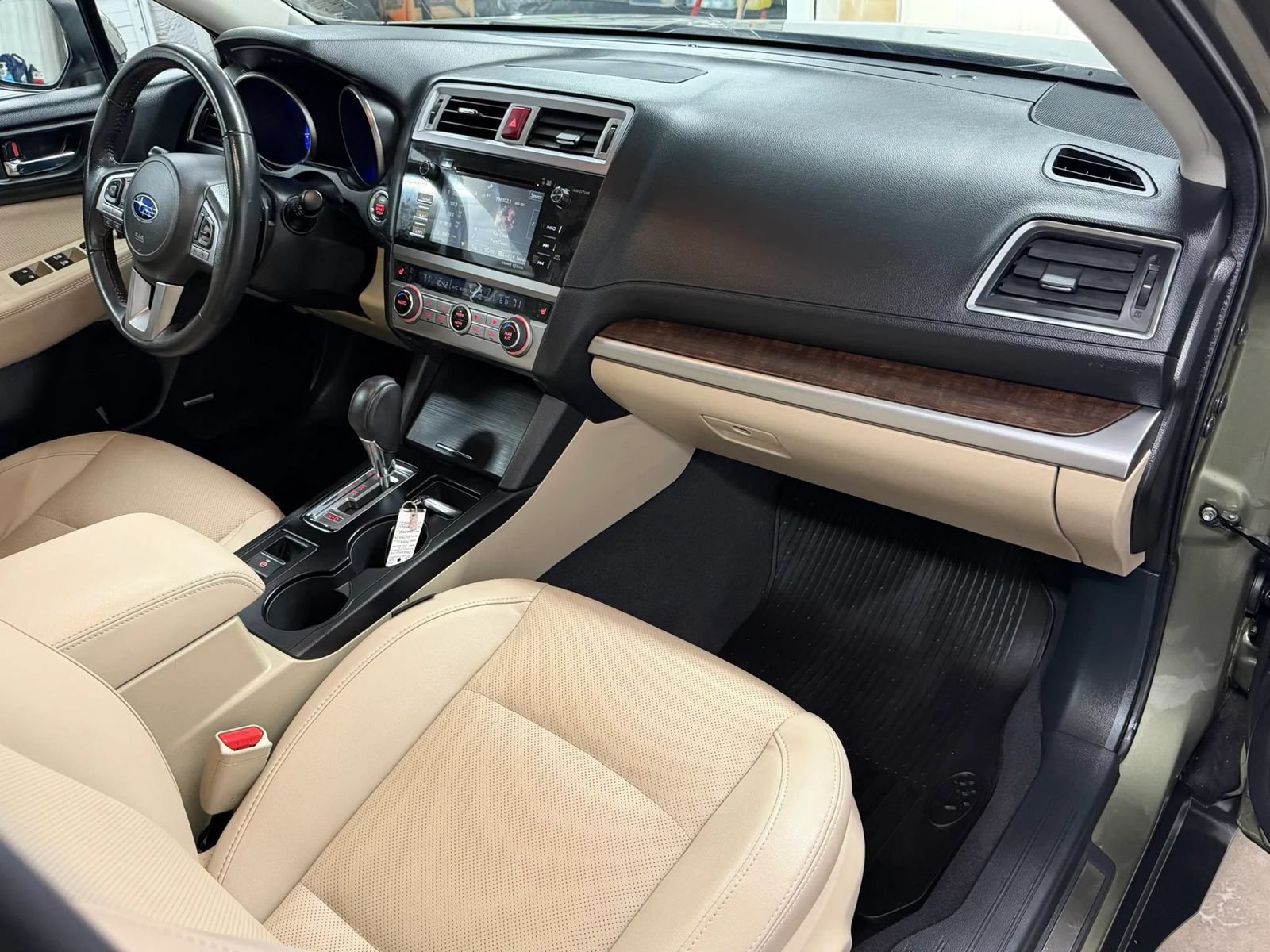 Used 2017 Subaru Outback 2.5i Limited AWD/4WD image 22