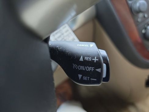 Used 2008 Chevrolet Uplander LS image 21