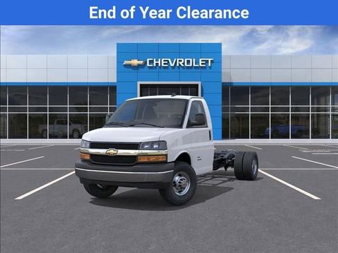 New 2025 Chevrolet Express 3500 w/ Power Convenience Package image 8