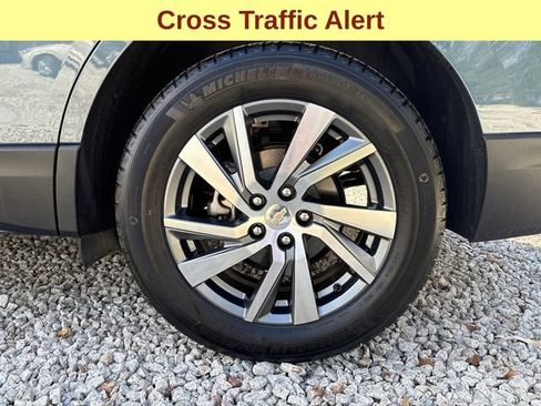 Used 2024 Chevrolet Equinox Premier AWD/4WD image 9
