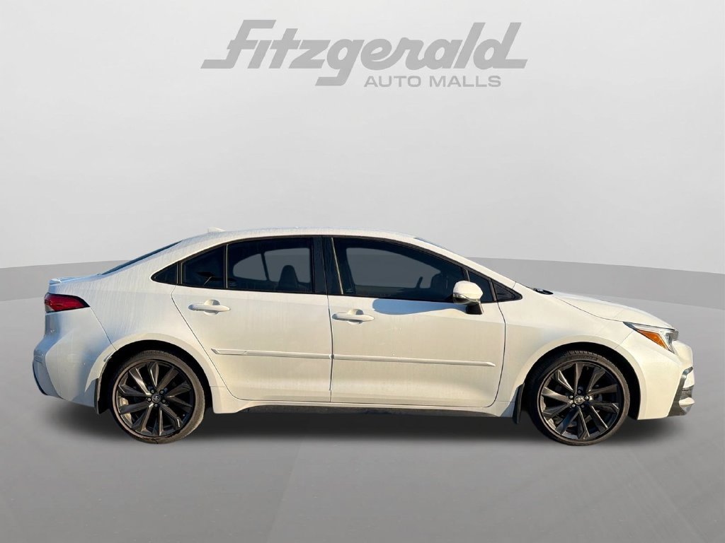 Used 2023 Toyota Corolla SE w/ Carpet Mat Package (TMS) FWD image 5