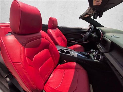 Used 2020 Chevrolet Camaro LT RWD image 16