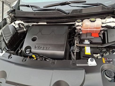 Certified 2023 Chevrolet Traverse LS FWD image 29