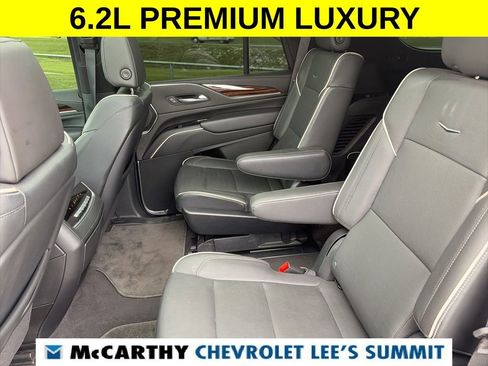 Used 2023 Cadillac Escalade Premium Luxury w/ LPO, Illumination Package AWD/4WD image 57