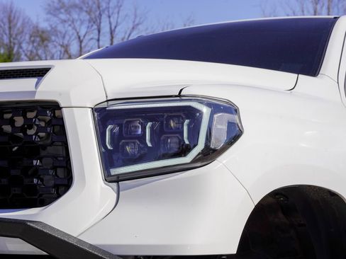 Used 2016 Toyota Tundra SR5 w/ TRD Off Road Package image 4