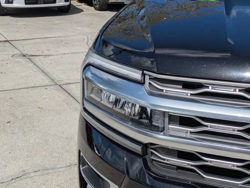 Certified 2023 Ford Expedition Platinum image 9