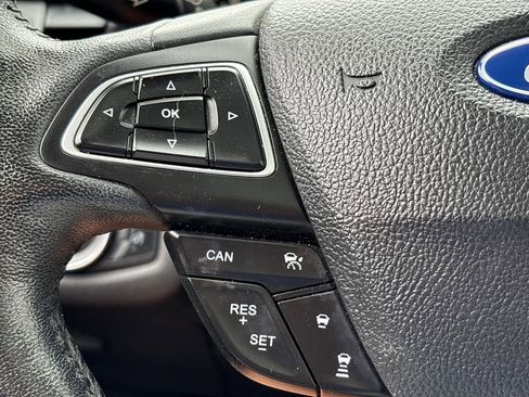 Used 2018 Ford Escape Titanium w/ Ford Safe & Smart Package AWD/4WD image 22