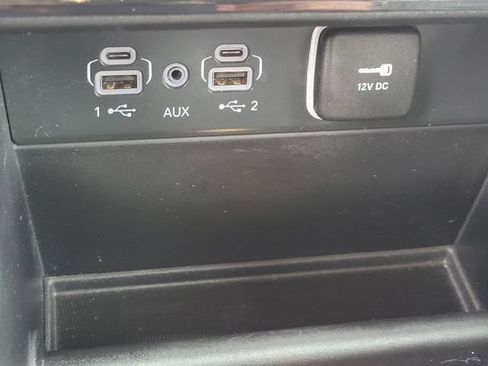 Used 2023 Jeep Grand Cherokee L Limited w/ Black Appearance Package image 21