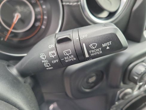 Used 2020 Jeep Wrangler Unlimited Sahara AWD/4WD image 26