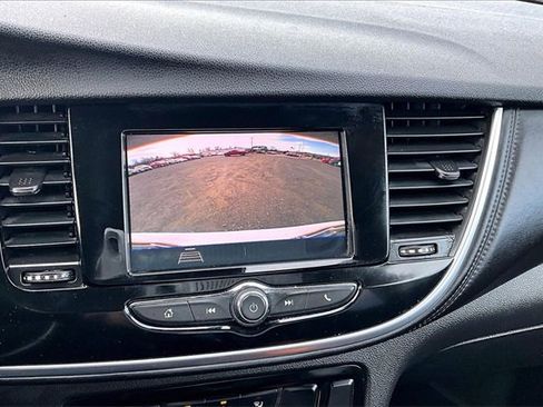 Used 2022 Buick Encore Preferred w/ Safety Package image 17