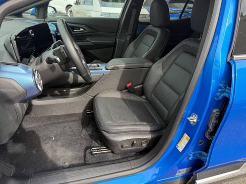 Used 2024 Chevrolet Equinox EV LT AWD/4WD image 3