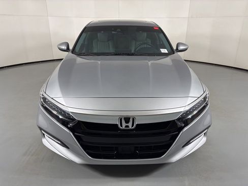 Used 2019 Honda Accord Touring image 3