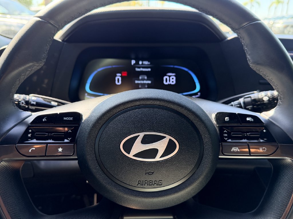 Certified 2025 Hyundai Elantra Sport FWD image 33