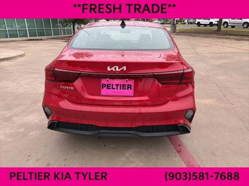 Certified 2022 Kia Forte LXS image 9