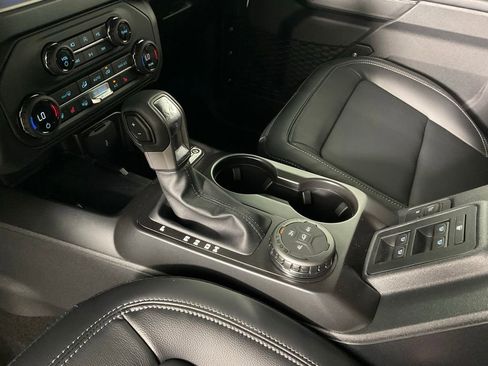New 2026 Ford Bronco Outer Banks AWD/4WD image 19