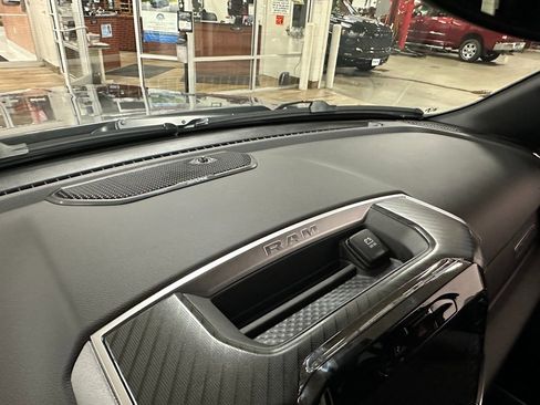 New 2026 RAM 1500 4x4 Crew Cab image 36