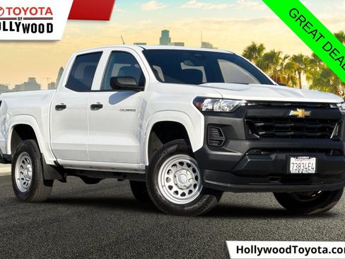 Used 2025 Chevrolet Colorado W/T w/ Advanced Trailering Package RWD image 1