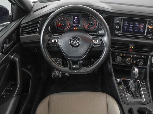 Used 2020 Volkswagen Jetta R-Line w/ R-Line Cold Weather Package image 40