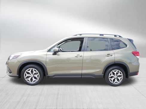 Certified 2024 Subaru Forester Premium AWD/4WD image 4