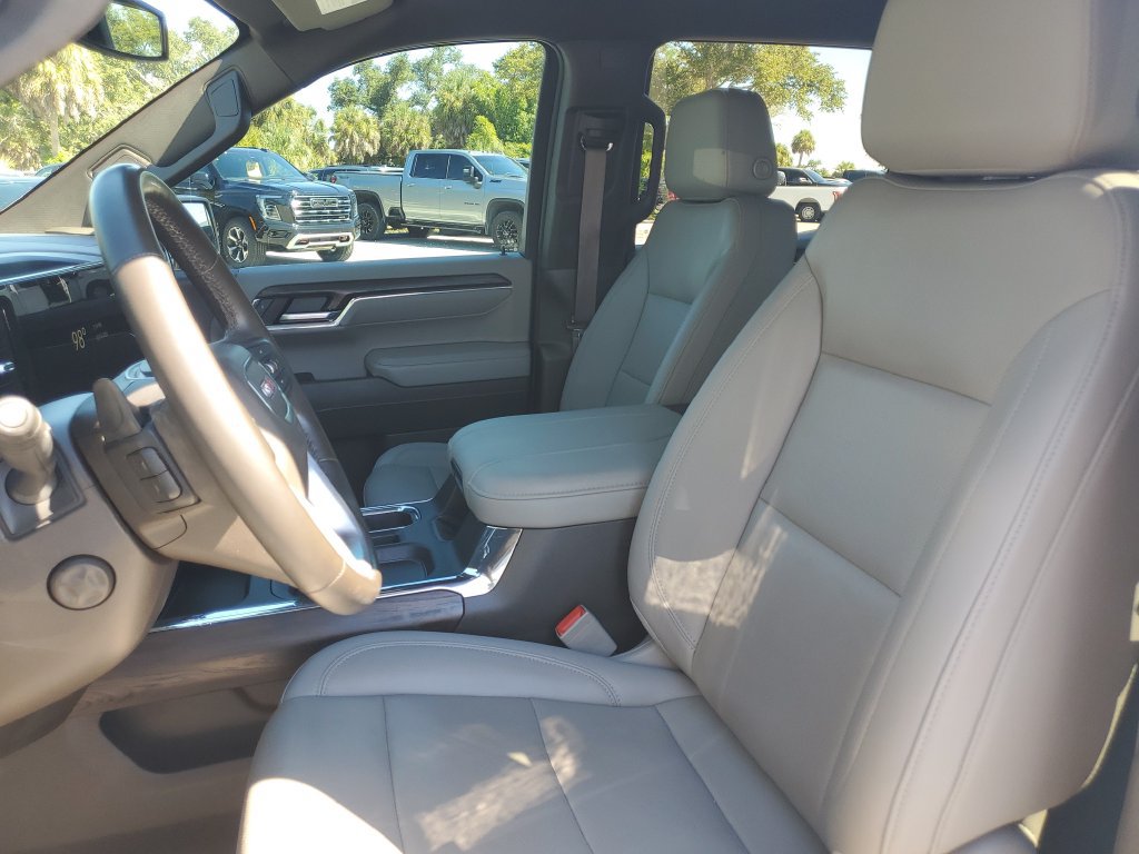 Used 2023 GMC Sierra 1500 SLT w/ SLT Premium Plus Package AWD/4WD image 24