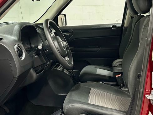 Used 2014 Jeep Patriot Sport w/ Power Value Group image 12