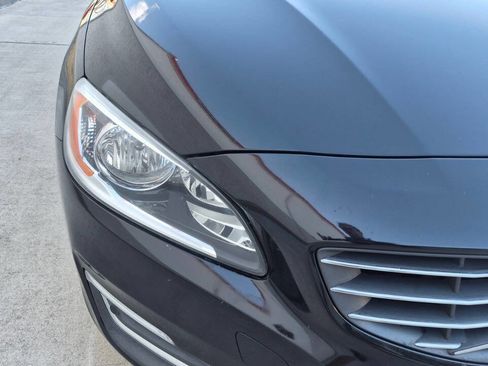 Used 2015 Volvo V60 T5 Premier image 11