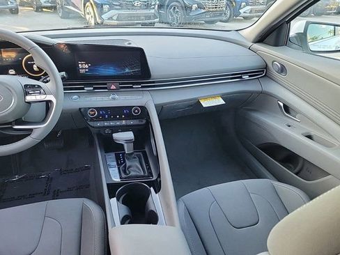New 2025 Hyundai Elantra SEL FWD image 14